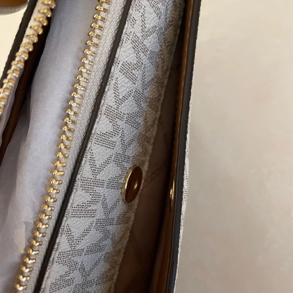 Michael Kors, small bag. - Picture 6 of 12